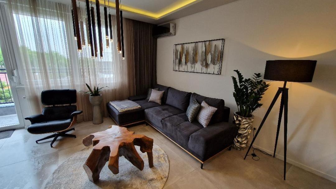 Family Resort Subotica Apartments Exterior photo